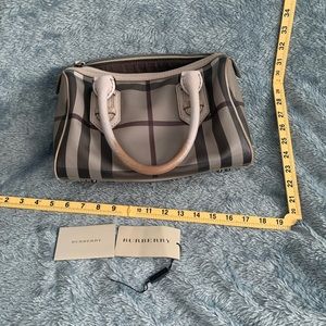 🚫SOLD❌. 
Burberry bag